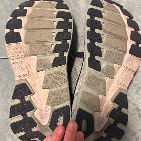 Hoka Gaviota 2 size 8 - Picture 4 of 6